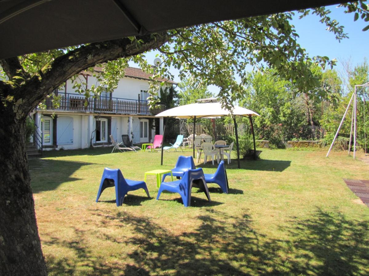 Leclosdipontine L'Ecole Des Demoiselles Pontgibaud Luaran gambar
