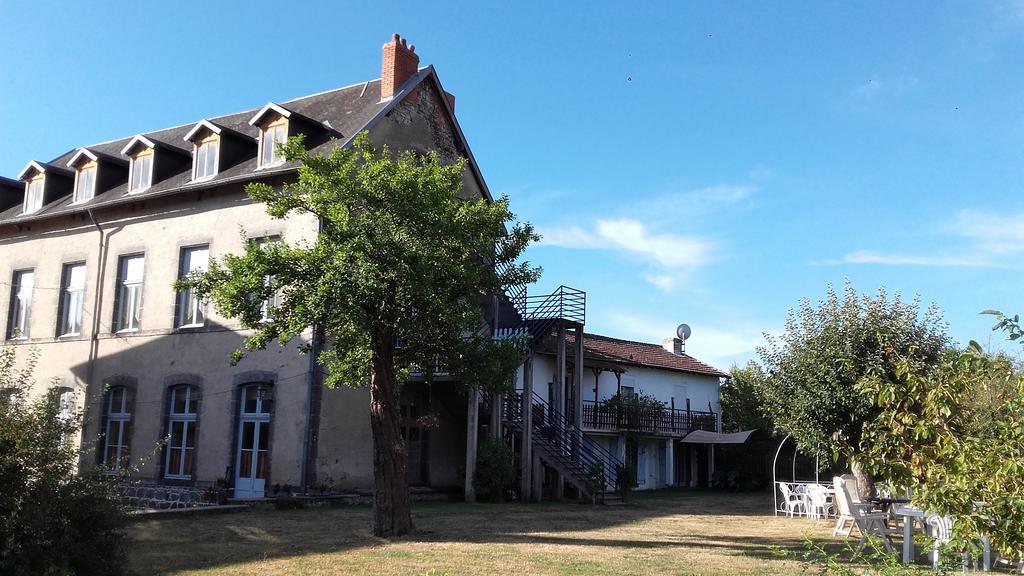 Leclosdipontine L'Ecole Des Demoiselles Pontgibaud Luaran gambar