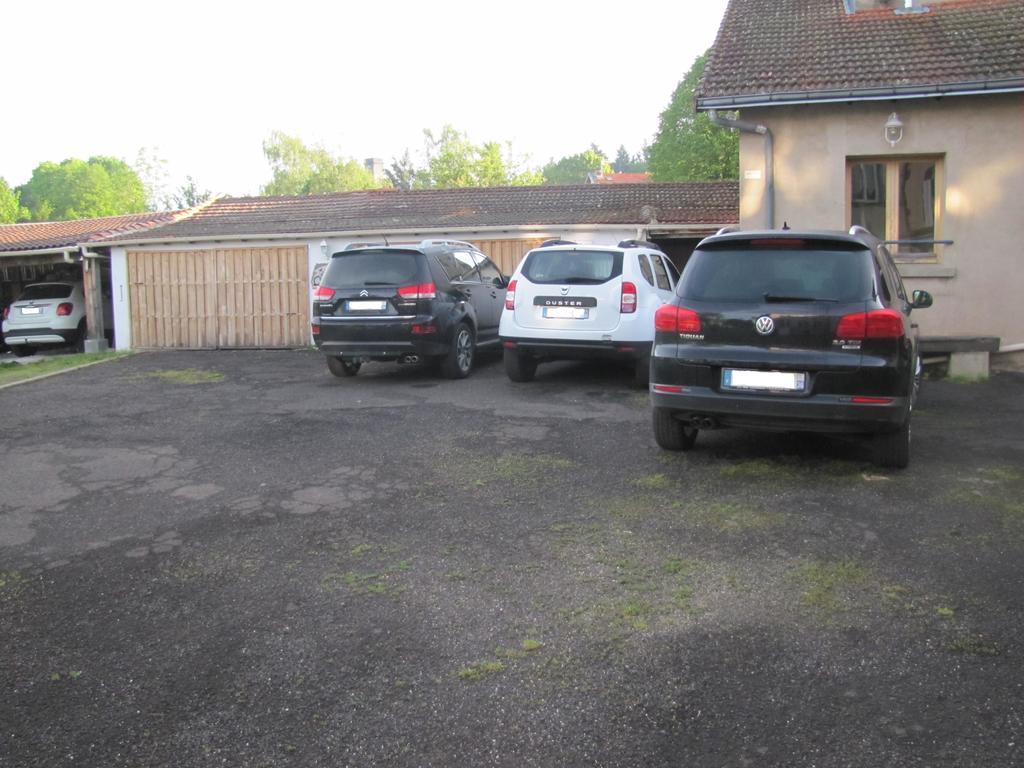 Leclosdipontine L'Ecole Des Demoiselles Pontgibaud Luaran gambar